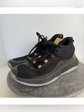 Under Armour Curry Hovr Splash Black And Gold Sneakers 9